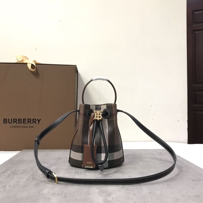 B**rry bucket bags